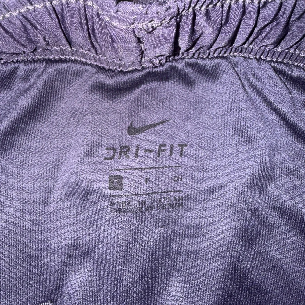 Nike Dri-FIT Running Shorts S Purple Mesh Panel Elastic Waist Athletic Workout